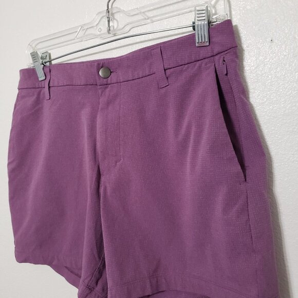 Lululemon Commission Short - Picture 4 of 13